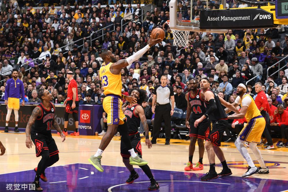 队在进攻端 队在进攻端